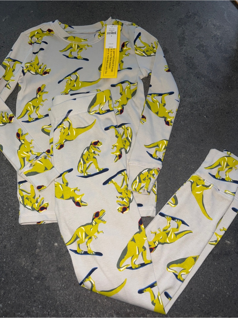 NWT $40 Gap kids dinosaur theme pajama set boy's sz 8